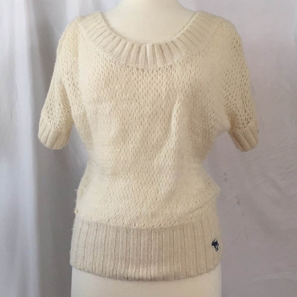 Abercrombie & Fitch size XS cream sweater
